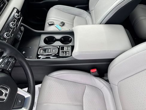 Certified 2024 Honda Pilot Elite image 31