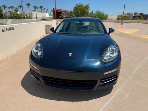 Used 2016 Porsche Panamera 4S w/ Premium Package Plus AWD/4WD image 8