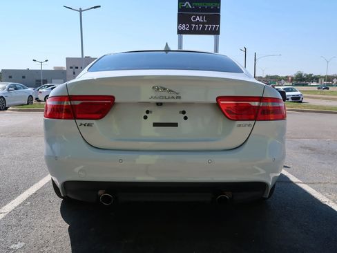 Used 2017 Jaguar XE First Edition image 8