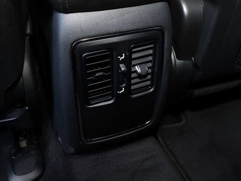 Used 2019 Jeep Grand Cherokee Laredo w/ Laredo X Package RWD image 15