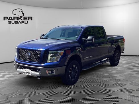Used 2017 Nissan Titan PRO-4X w/ Pro-4x Convenience Package AWD/4WD image 1