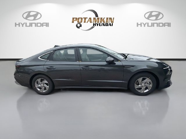 New 2027 Hyundai Sonata SE FWD image 4