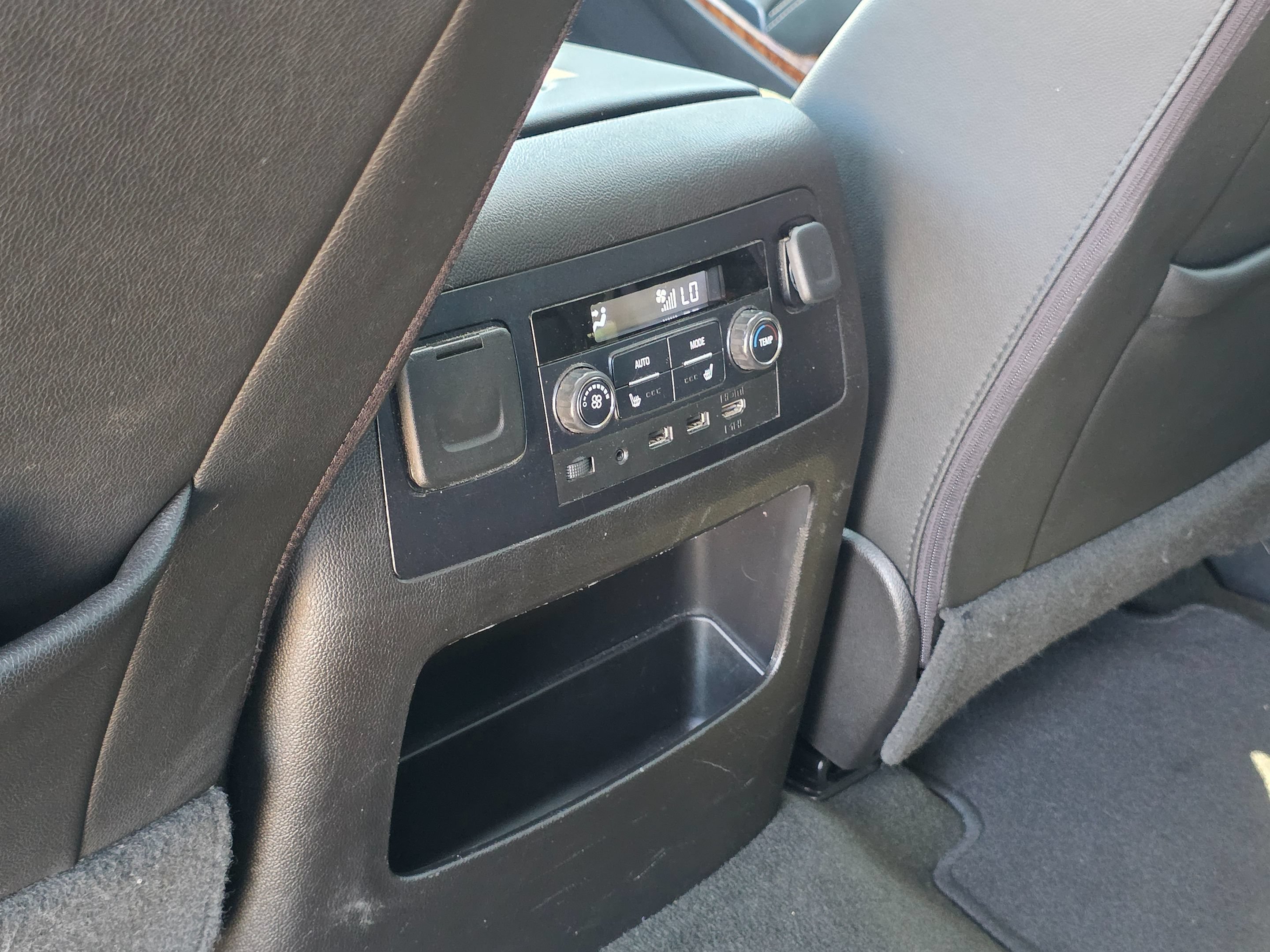 Used 2017 Chevrolet Tahoe Premier AWD/4WD image 24