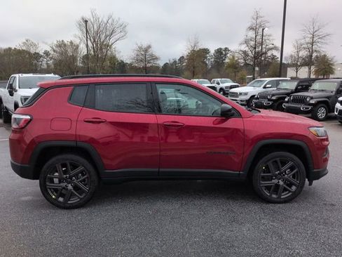 New 2026 Jeep Compass Latitude image 3