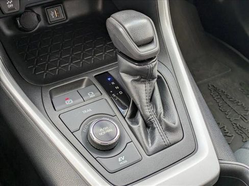 Used 2023 Toyota RAV4 AWD Hybrid image 13