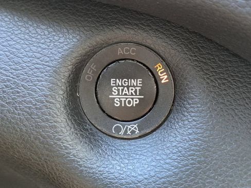 Certified 2018 Jeep Cherokee Trailhawk w/ Comfort/Convenience Group AWD/4WD image 27