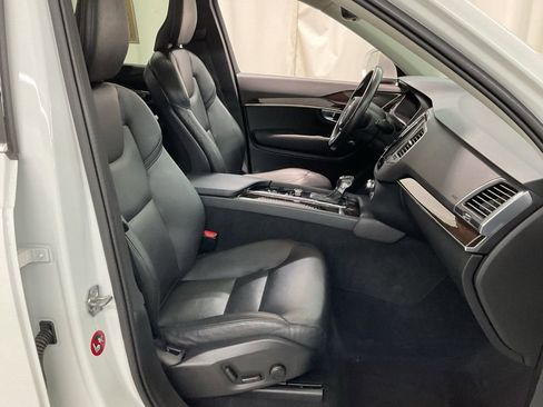 Used 2019 Volvo XC90 T6 Momentum w/ Advanced Package image 28