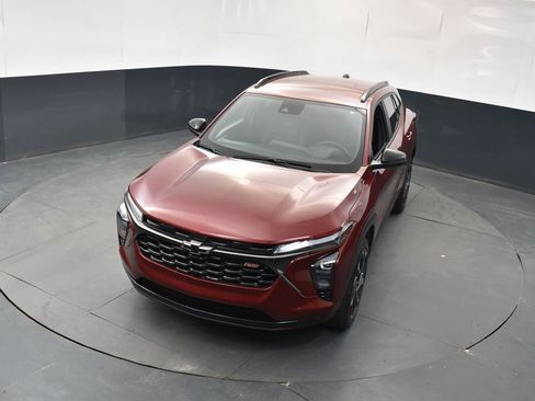 Used 2025 Chevrolet Trax RS image 31