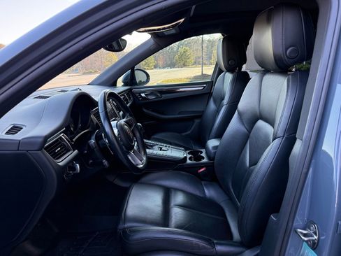Used 2017 Porsche Macan S image 33