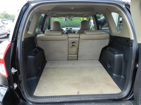 Used 2009 Toyota RAV4 Limited image 15