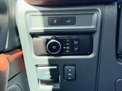 Used 2023 Ford Expedition Max Limited image 21