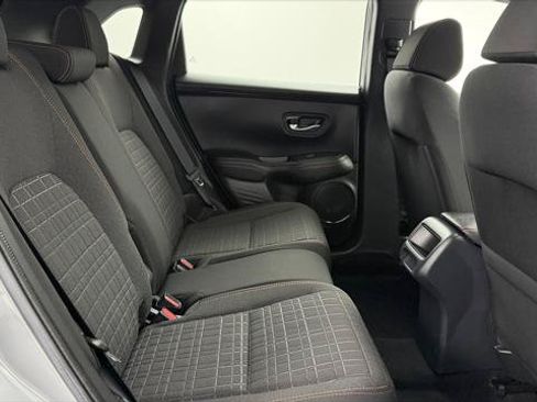 Used 2025 Honda HR-V Sport image 19