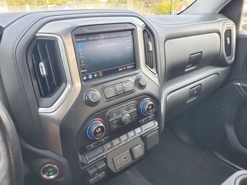 Used 2021 Chevrolet Silverado 1500 LT AWD/4WD image 29
