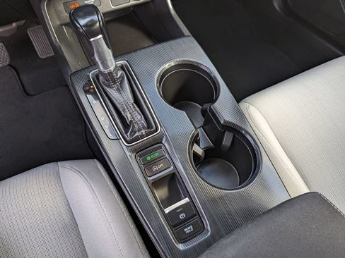 Used 2022 Honda Civic EX image 25