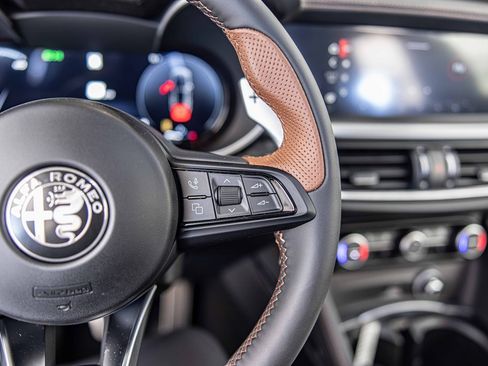 New 2025 Alfa Romeo Stelvio Sprint image 27