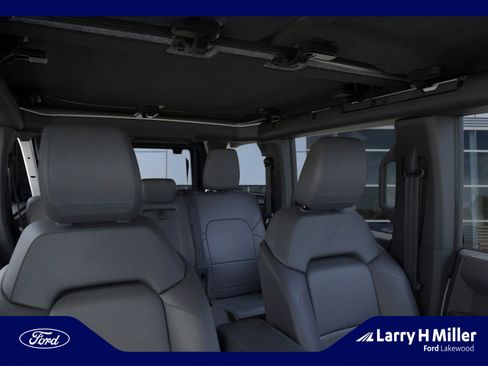 New 2025 Ford Bronco Outer Banks w/ Sasquatch Package AWD/4WD image 12