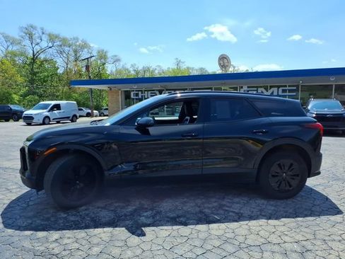 Used 2025 Chevrolet Blazer EV LT FWD image 12