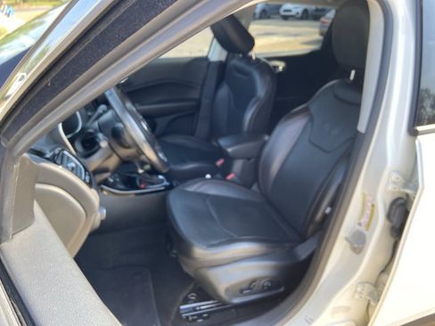 Used 2020 Jeep Compass Limited AWD/4WD image 18