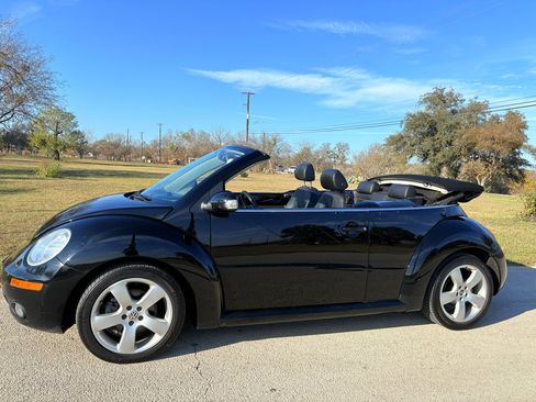 Used 2007 Volkswagen Beetle Convertible w/ Package 2 image 49