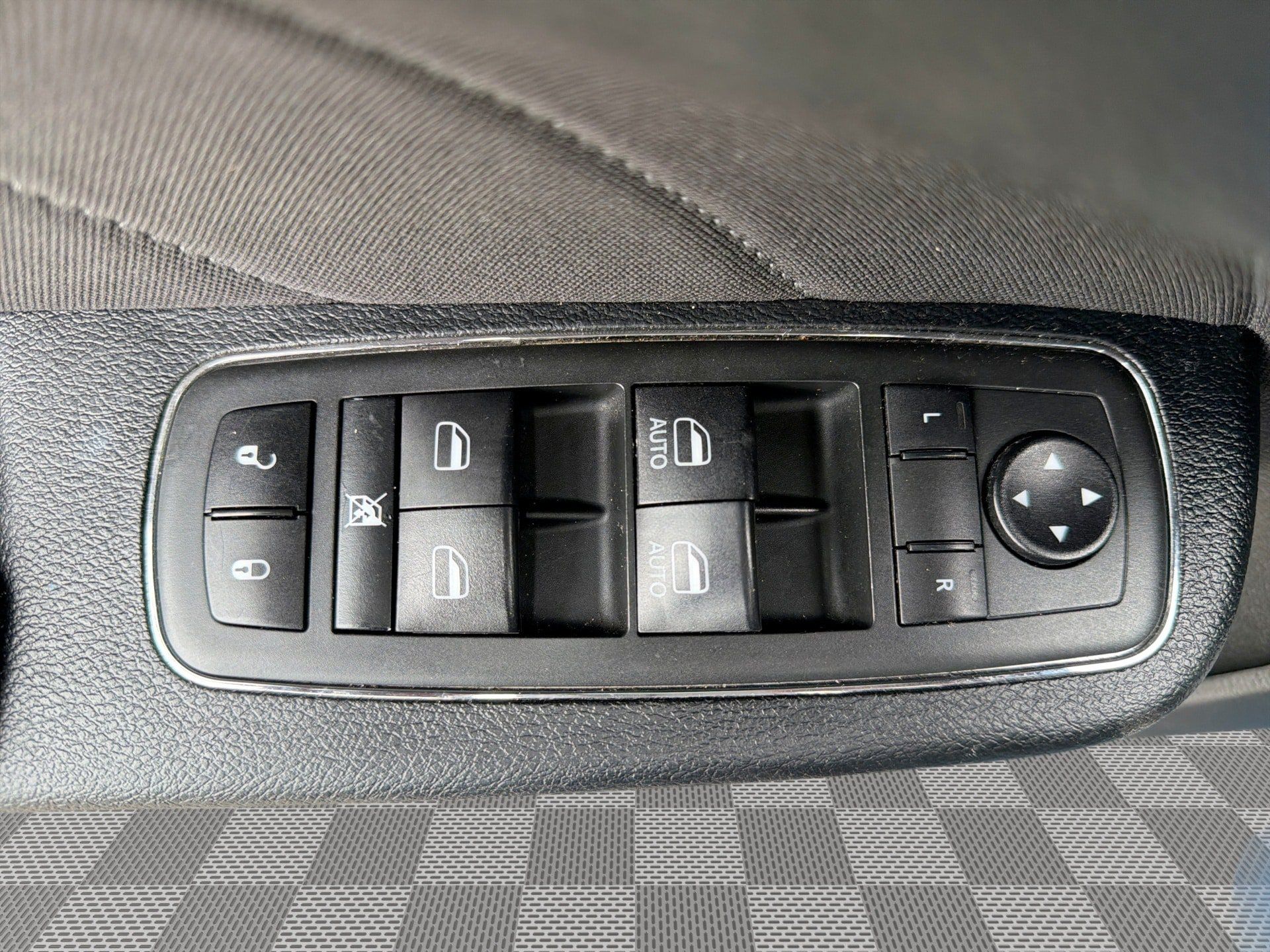 Used 2020 Dodge Charger Scat Pack RWD image 15