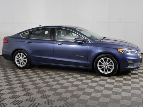 Used 2019 Ford Fusion SEL image 15