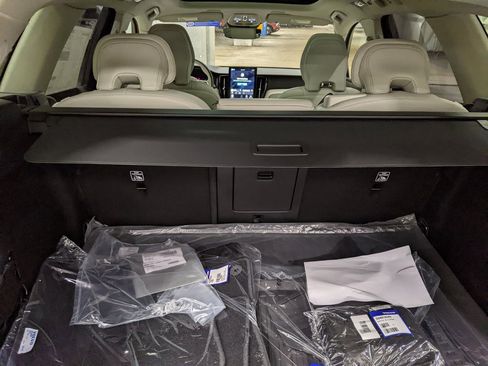 New 2026 Volvo XC60 B5 Ultra w/ Protection Package Premier image 27