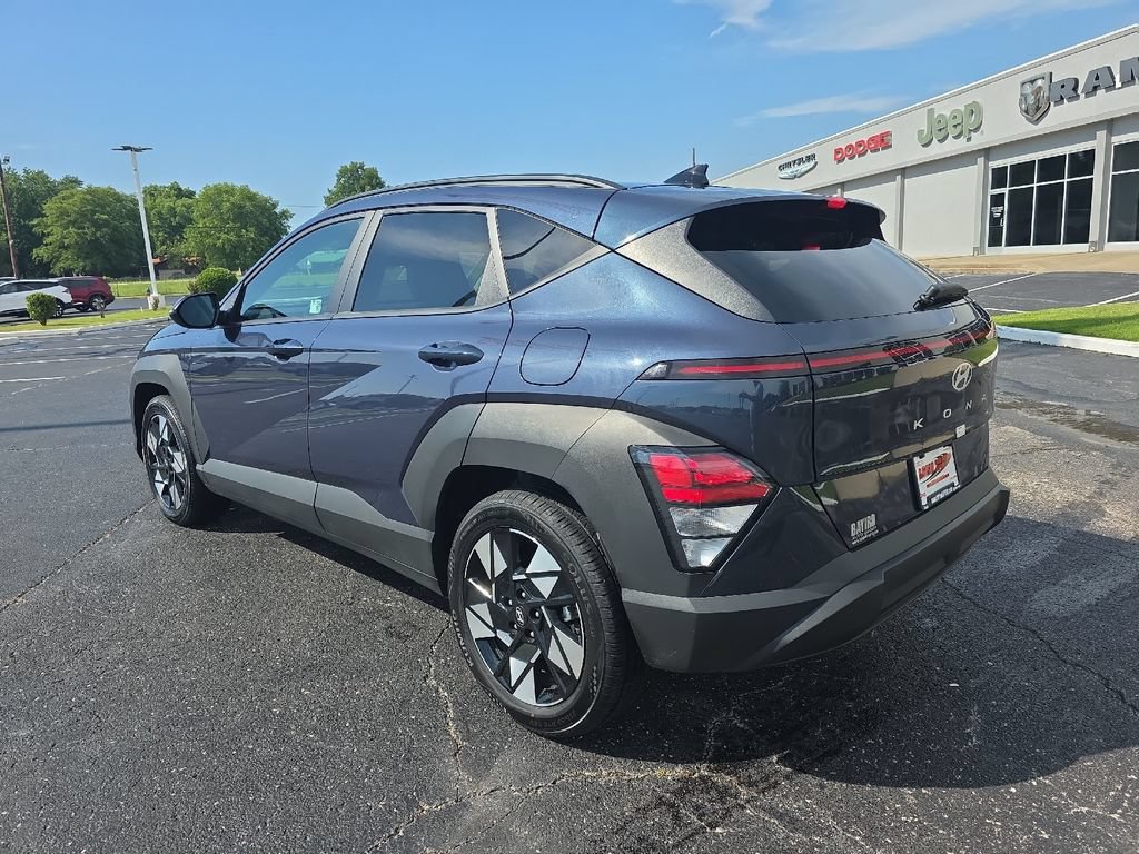 Used 2025 Hyundai Kona SEL FWD image 8