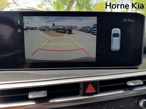 New 2025 Kia Sorento S w/ Panoramic Sunroof Package image 17