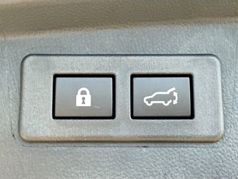 Used 2025 Subaru Outback Limited AWD/4WD image 33