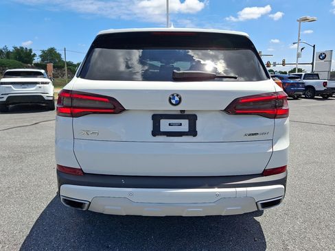 Used 2021 BMW X5 xDrive40i w/ Executive Package AWD/4WD image 6