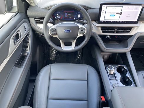 New 2026 Ford Explorer Active w/ Active Comfort Package RWD image 14