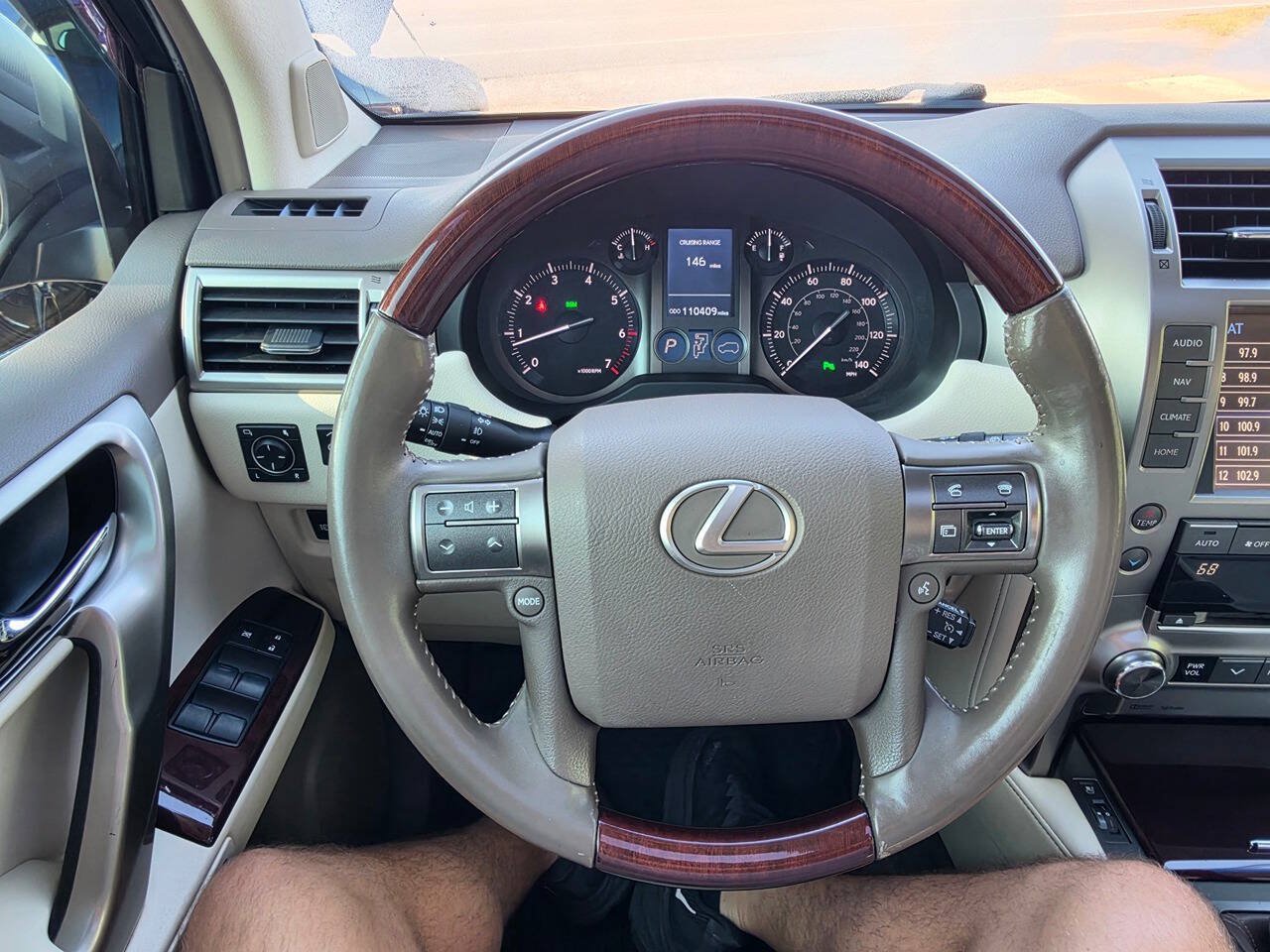 Used 2015 Lexus GX 460 w/ Premium Package AWD/4WD image 25
