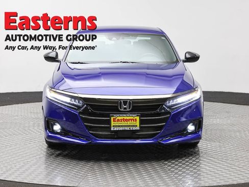 Used 2022 Honda Accord Sport image 2