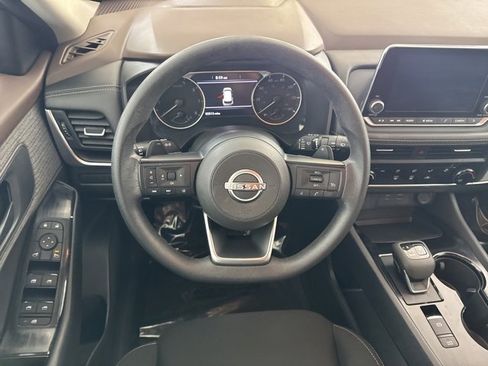 Used 2023 Nissan Rogue S image 23