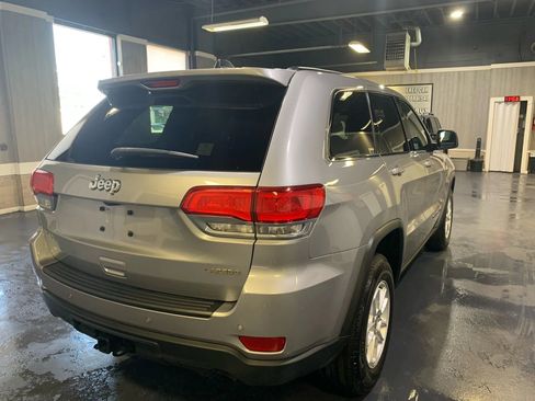 Used 2018 Jeep Grand Cherokee Laredo AWD/4WD image 6