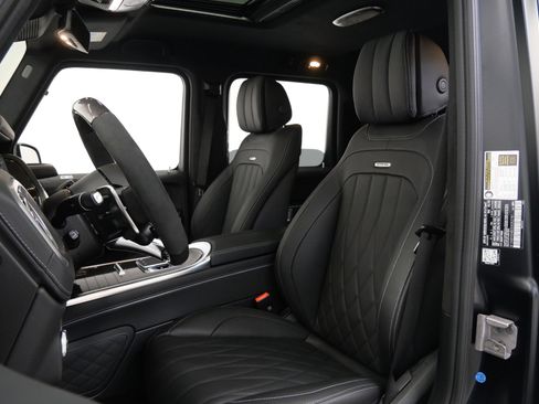 Used 2025 Mercedes-Benz G 63 AMG 4MATIC image 24