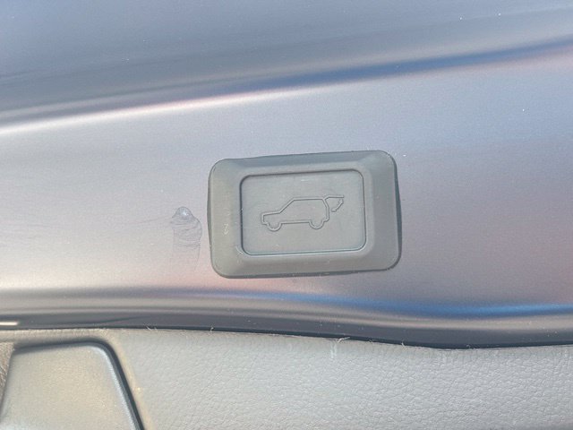 Used 2024 Toyota RAV4 XLE Premium AWD/4WD image 19