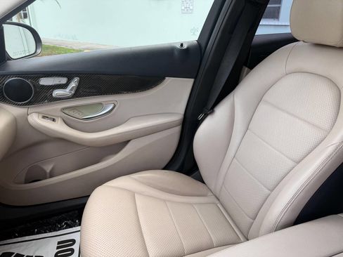 Used 2015 Mercedes-Benz C 300 Sedan image 15