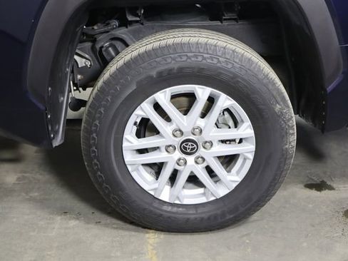 Used 2023 Toyota Tundra SR5 w/ SR5 Convenience Package AWD/4WD image 38