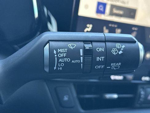 Used 2025 Lexus NX 350h AWD w/ Premium Package image 33