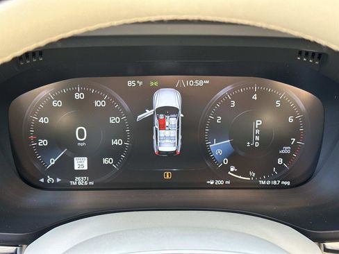 Certified 2021 Volvo XC60 T5 Momentum w/ Premium Package image 10