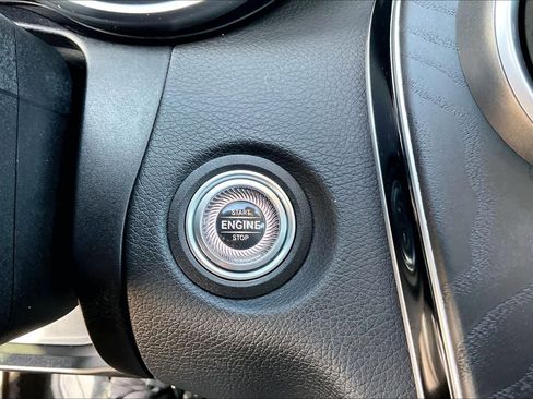 Used 2020 Mercedes-Benz C 300 4MATIC Sedan image 29