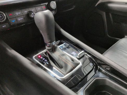 Certified 2022 Jeep Compass Limited image 31