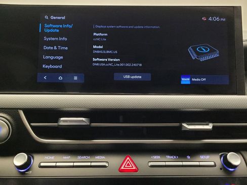Used 2025 Hyundai Sonata SEL FWD image 25