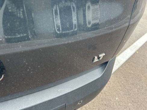 Used 2019 Chevrolet Traverse LT image 10