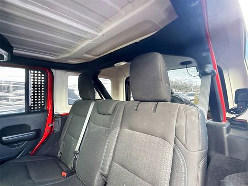 Used 2021 Jeep Wrangler Unlimited Islander image 23