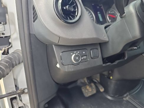 Used 2024 Mercedes-Benz Sprinter 2500 image 23