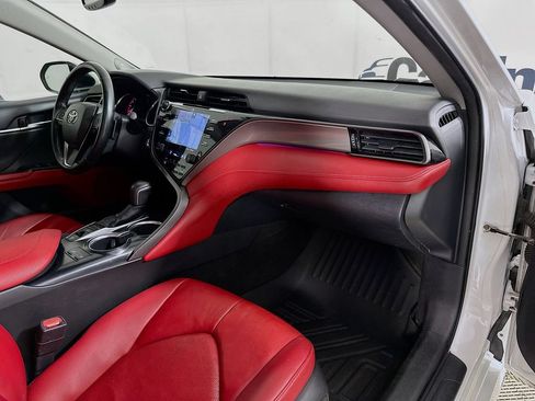 Used 2019 Toyota Camry XSE w/ Navigation Package FWD image 37