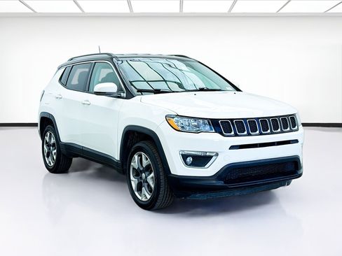 Used 2018 Jeep Compass Limited AWD/4WD image 3