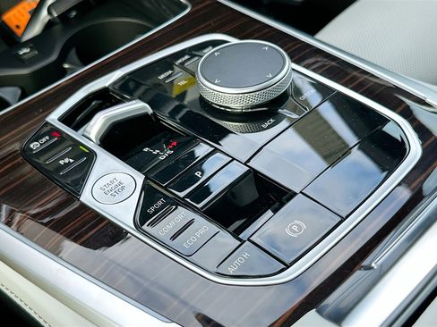 New 2026 BMW X5 sDrive40i w/ M Sport Package image 14